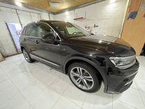 Volkswagen Tiguan 2.0 AMT, 2019, 99 000 км, с пробегом, цена 3 300 000 руб.