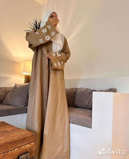 Абая из льна с вышивкой. Производство ОАЭ