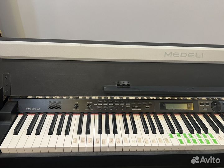 Цифровое пианино бу