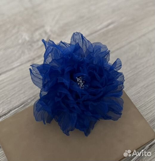 Брошь цветок из ткани