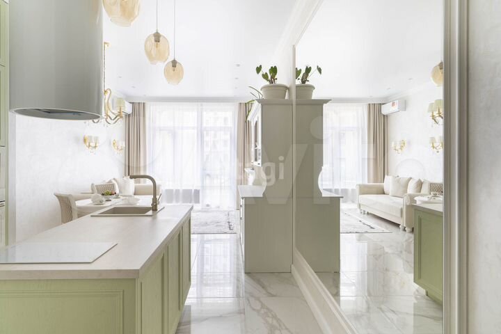 2-к. квартира, 67 м², 1/9 эт.