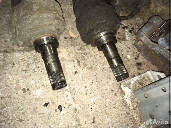 Полуось правая Ауди 80 Audi 80