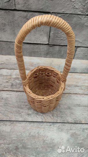 Корзина из бумажной лозы