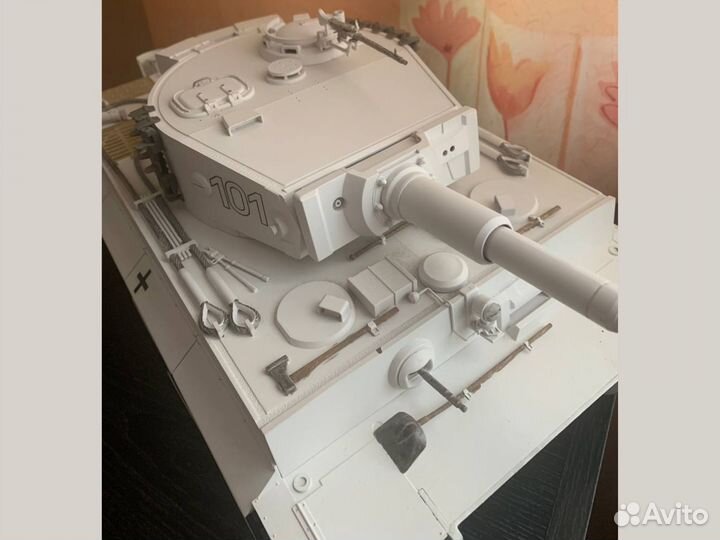 Модель танка Pz.Kpfw. VI Tiger I (1:16)