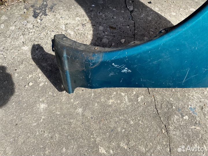 Крыло переднее левое Mazda 323P BA Арт. 260638