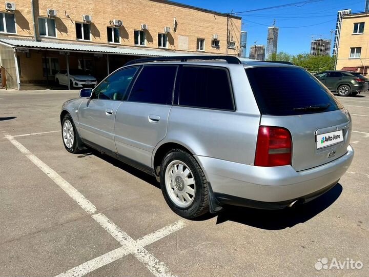 Audi A4 1.8 МТ, 2000, 200 000 км