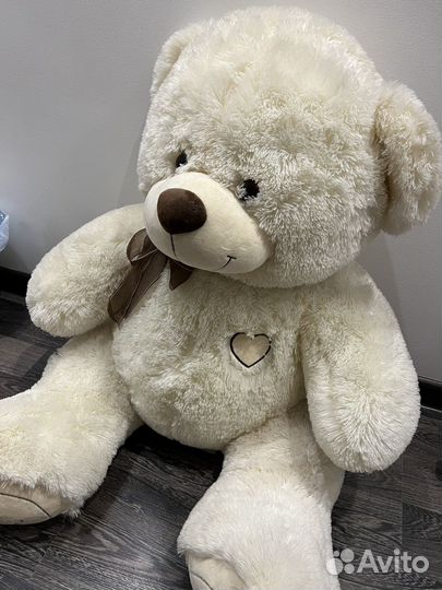 Большой мягкий медведь