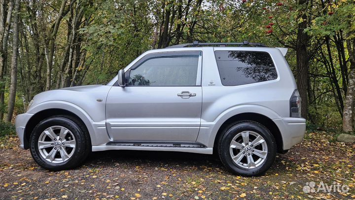 Mitsubishi Pajero 3.2 AT, 2003, 182 500 км