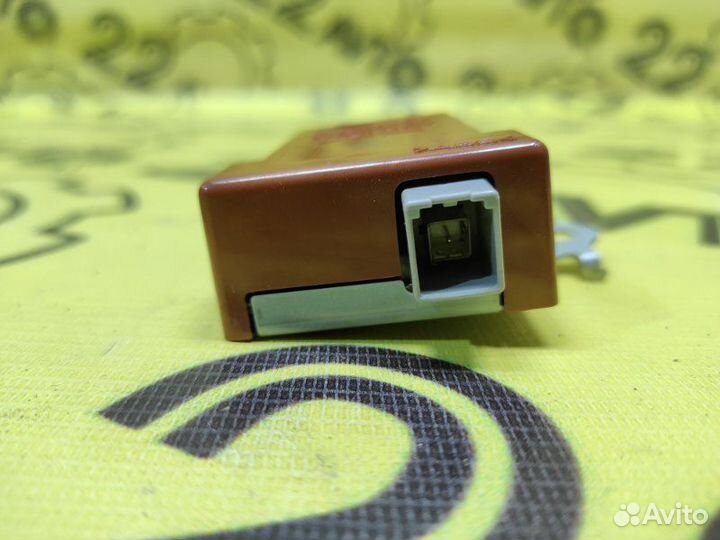 Блок управления дверьми Toyota Camry ACV40 2AZ-FE