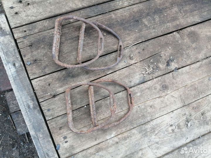 Стремена для лошади