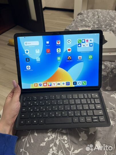 Планшет Huawei, клавиатура, мышка huawei
