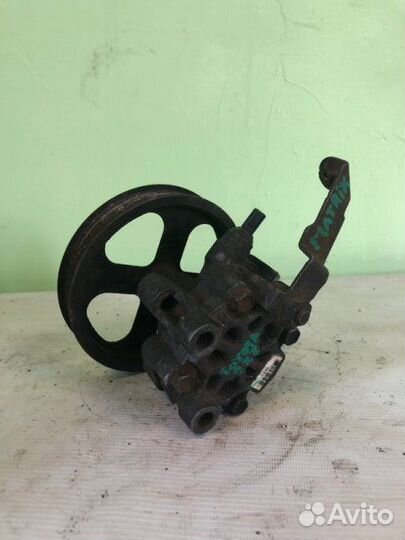 Насос гидроусилителя Toyota Matrix 1ZZ-FE 2003Г.в