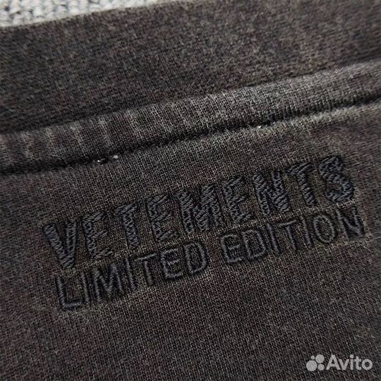 Футболка vetements