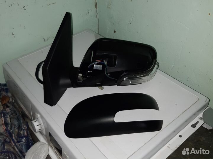 Зеркало заднего вида левое