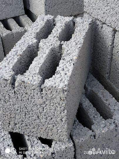 Блочный кирпич, керамзитобетонные блоки