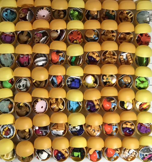 Игрушки из киндеров, новые, в капсулах