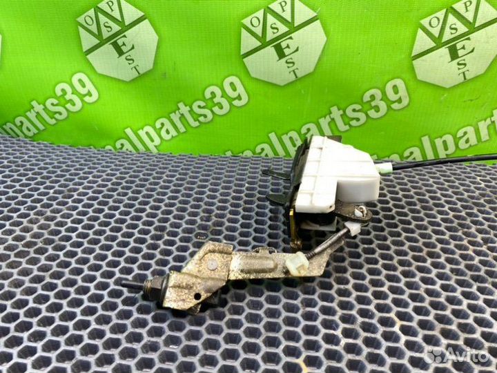 Замок лючка бака Mazda Mpv LW5W GY-DE 2.5 2001