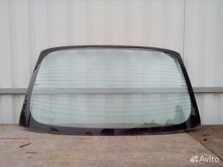 Стекло заднее Renault Symbol