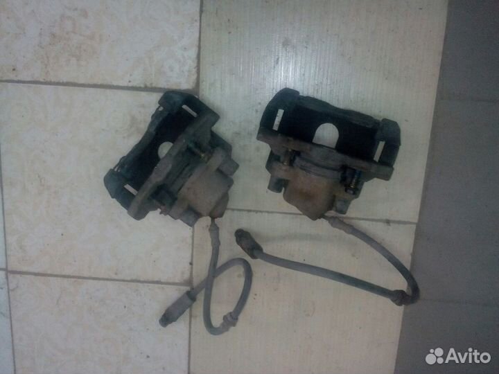 Суппорт передний на Ford Fusion