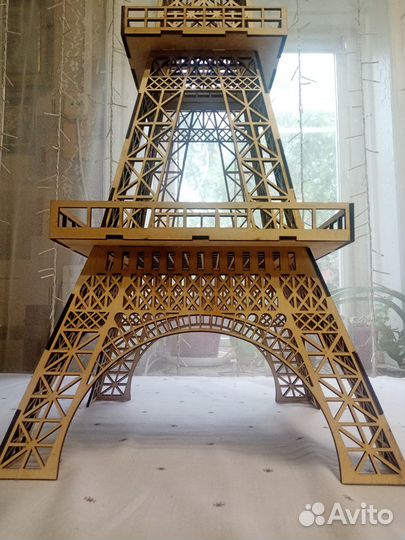 Эйфелева башня. Напольная
