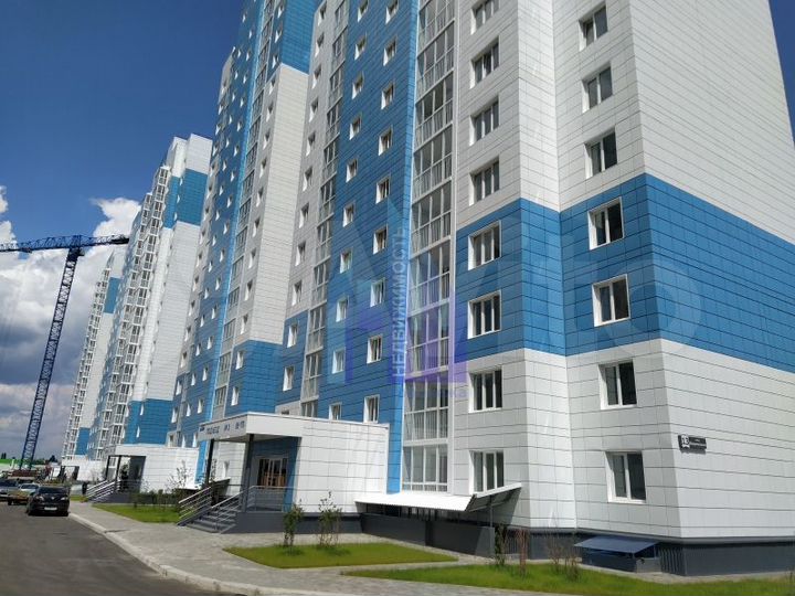 2-к. квартира, 64 м², 8/17 эт.