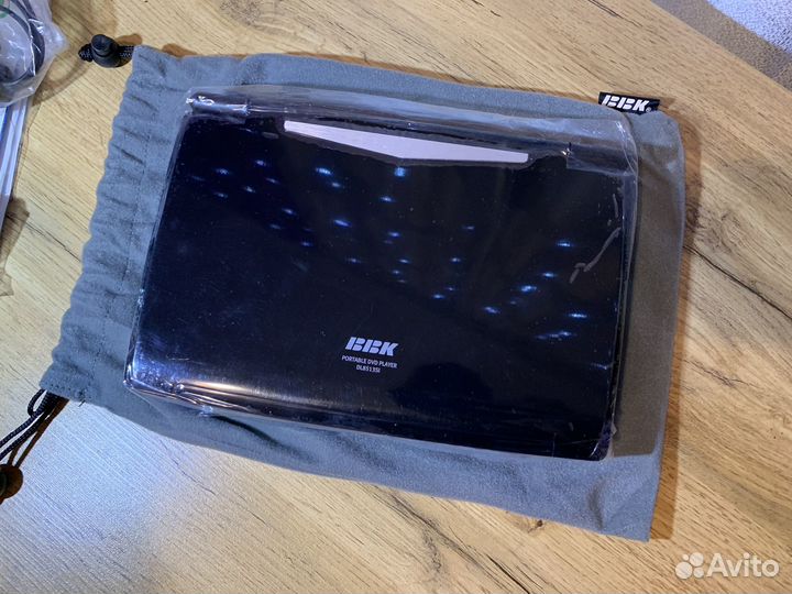 Портативный dvd плеер BBK DL8513SI, 9