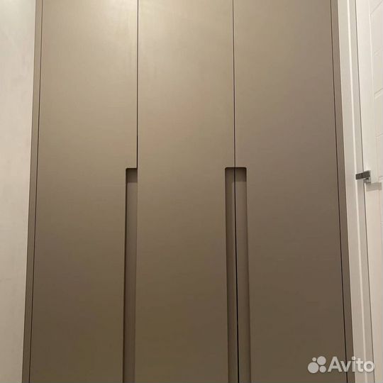 Распашной шкаф на заказ