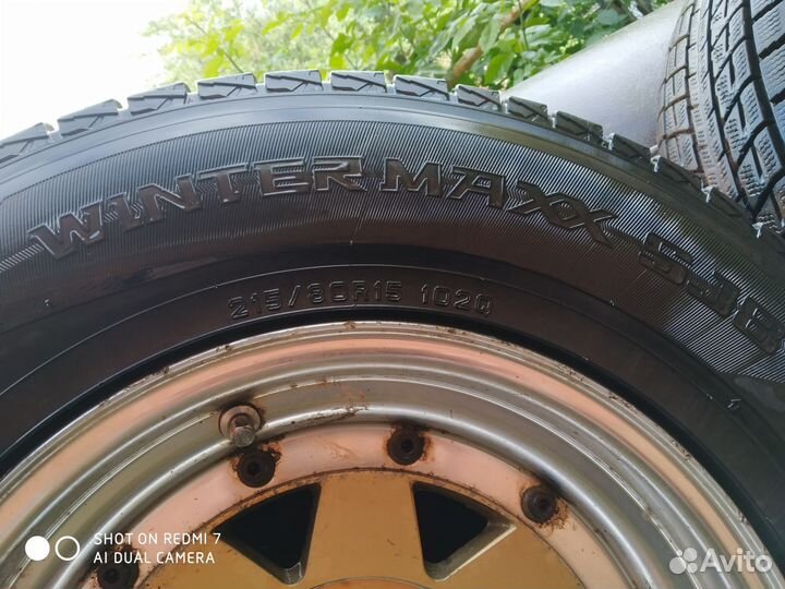 Dunlop Winter Maxx SJ8 215/80 R15