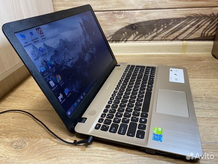 Мощный ноутбук Asus 2 видеокарты/4 ядра