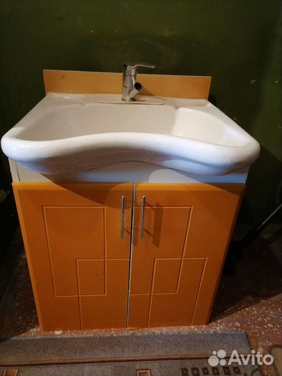 Тумба для парикмахерской бу