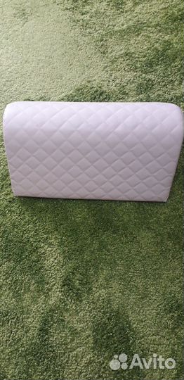 Треугольная подушка