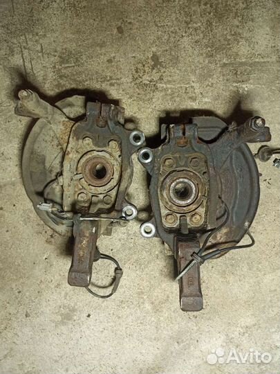 Поворотный кулак Nissan Murano Z50