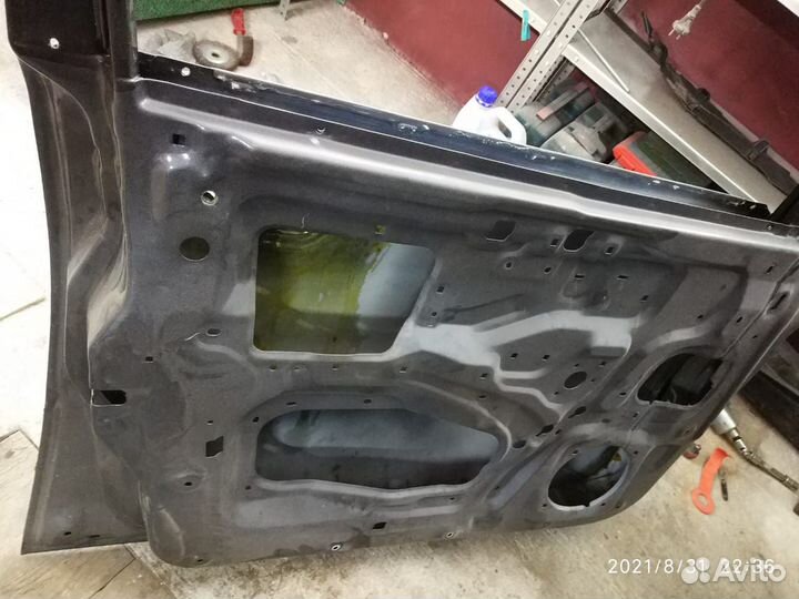Дверь передняя левая Митсубиси Паджеро 4