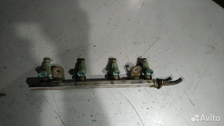 Топливная рампа в сборе Kia Rio 3 2013