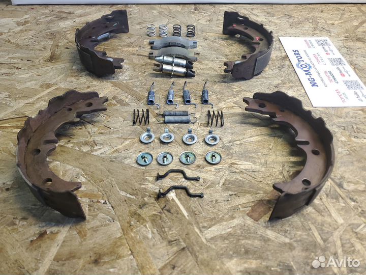 Комплект механизм ручника Toyota Mark II GX100