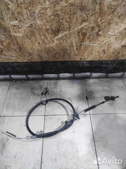 Трос ручного тормоза (центральный) Lexus Rx350 2