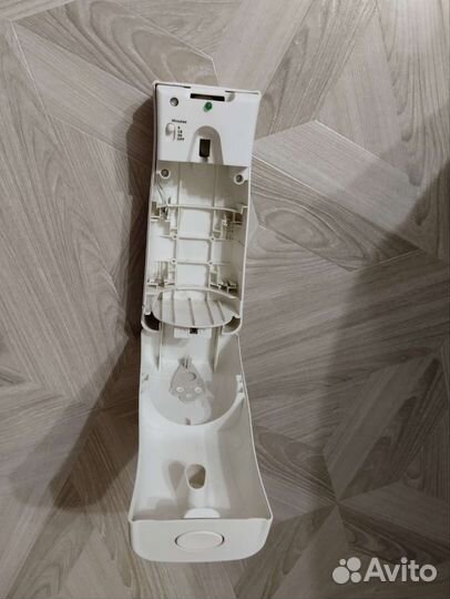 Автоматический освежитель воздуха