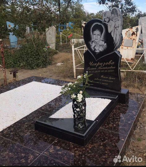 Мемориальные комплексы гранит и мрамор, памятники