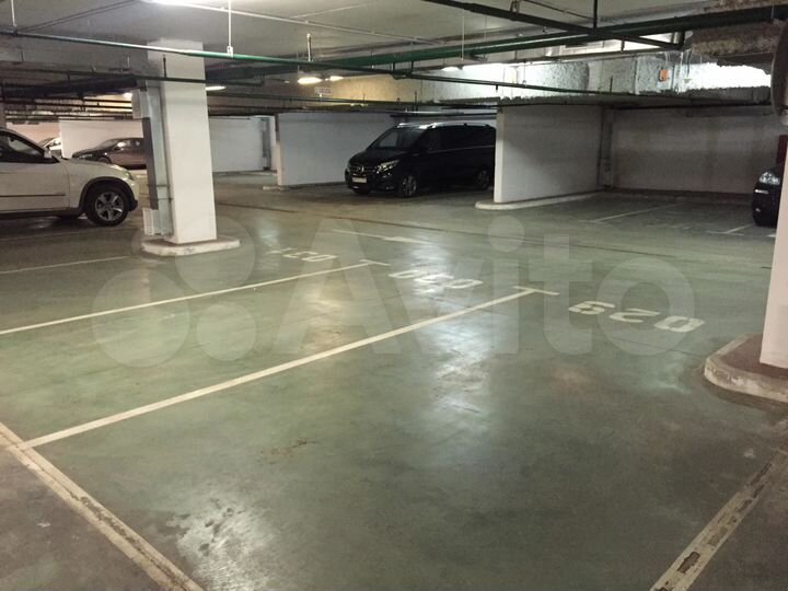 Машиноместо, 12 м²