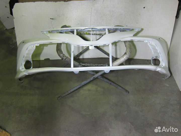 Бампер передний Toyota Camry 8 70 Ориг Нов