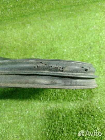 Уплотнительная резинка двери багажника Opel Astra