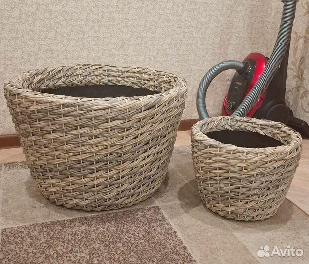 Кашпо из искусственного ротанга