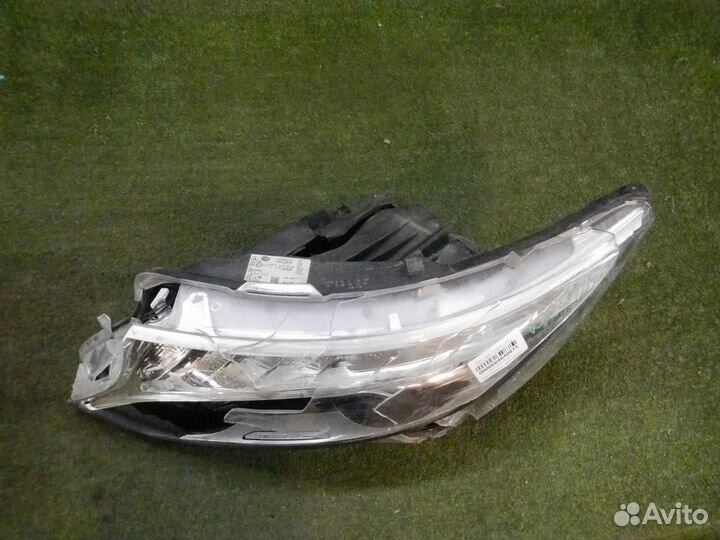 Фара левая Mercedes-Benz V-Class/Vito/Viano