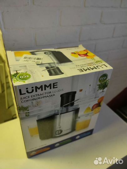 Соковыжималка центробежная Lumme LU-2015