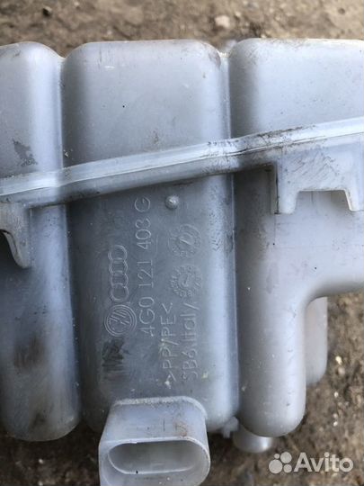 Расширительный бачок Audi A6 C7 2.8 FSI 4G0121403C