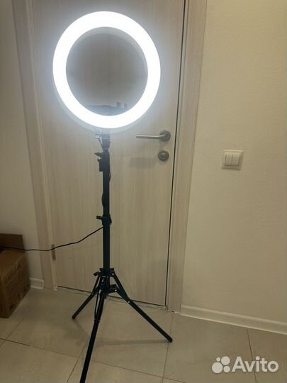 Кольцевая лампа