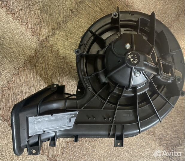 Мотор отопителя EWN-PL-000 Opel-Astra