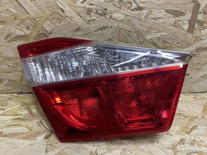 Фонарь задний левый на Toyota Camry 50