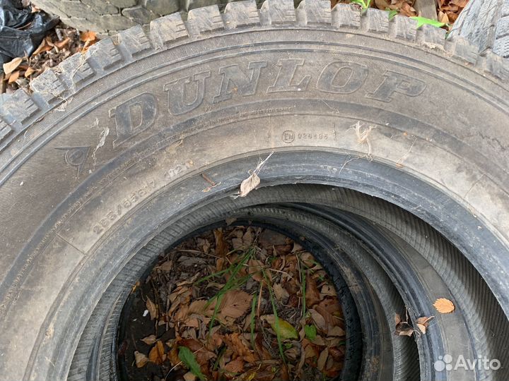 Dunlop SP Winter Ice 01 265/65 R17 202Y