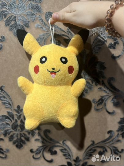 Игрушка мягкая,детская (пикачу)